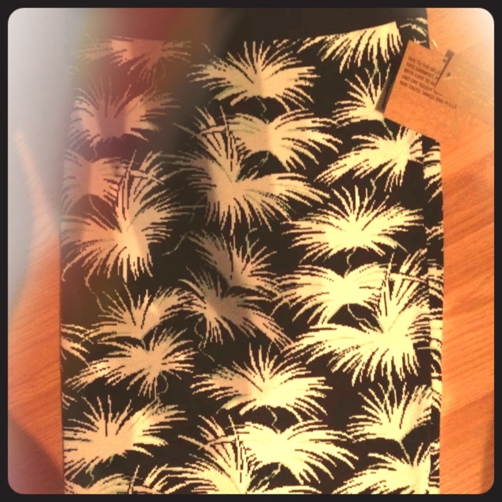 Rachel Roy size small palm tree skirt